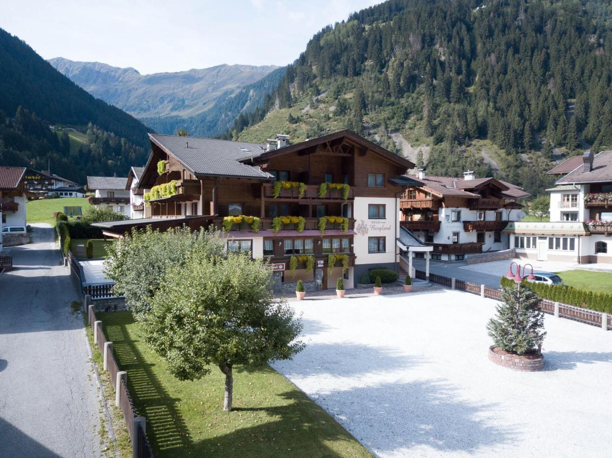 Hotel Garni Bergland Neustift im Stubaital Bagian luar foto